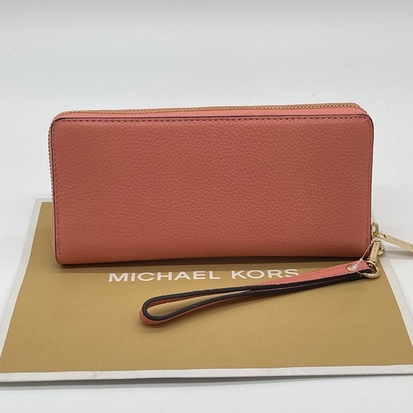 Michael Kors Large Continental Wallet Wristlet - Picture 3 of 7